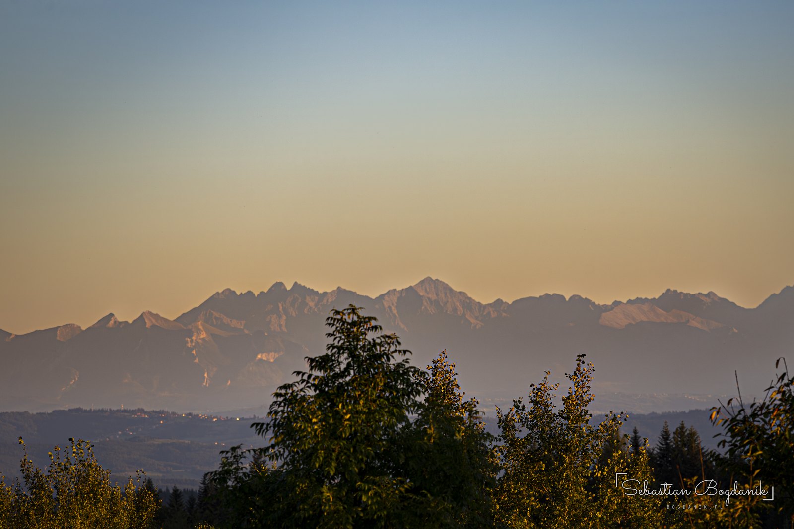 Tatry z Parszywki po zachodzie słońca.