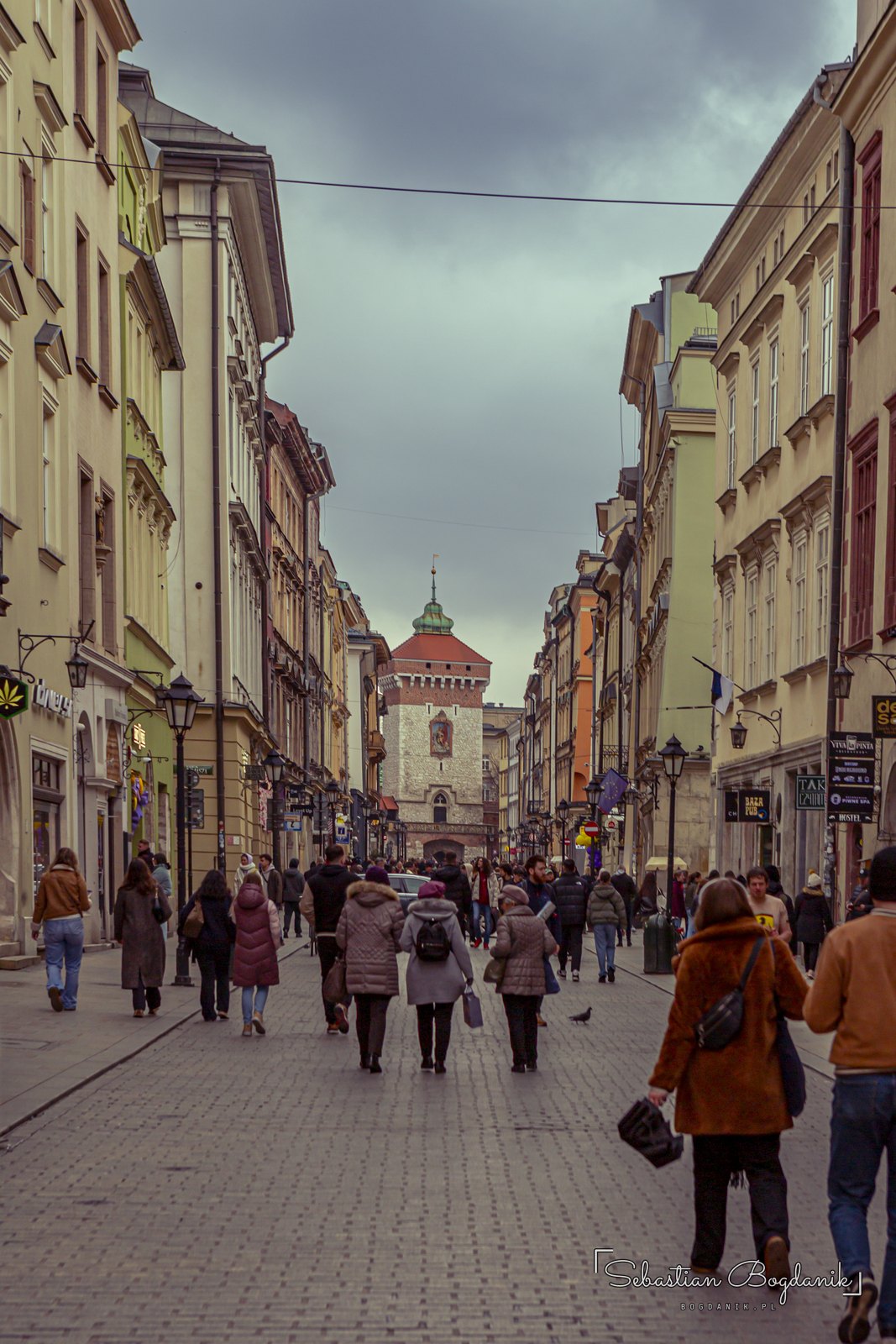 Floriańska Street, with the Florian Gate at the end.