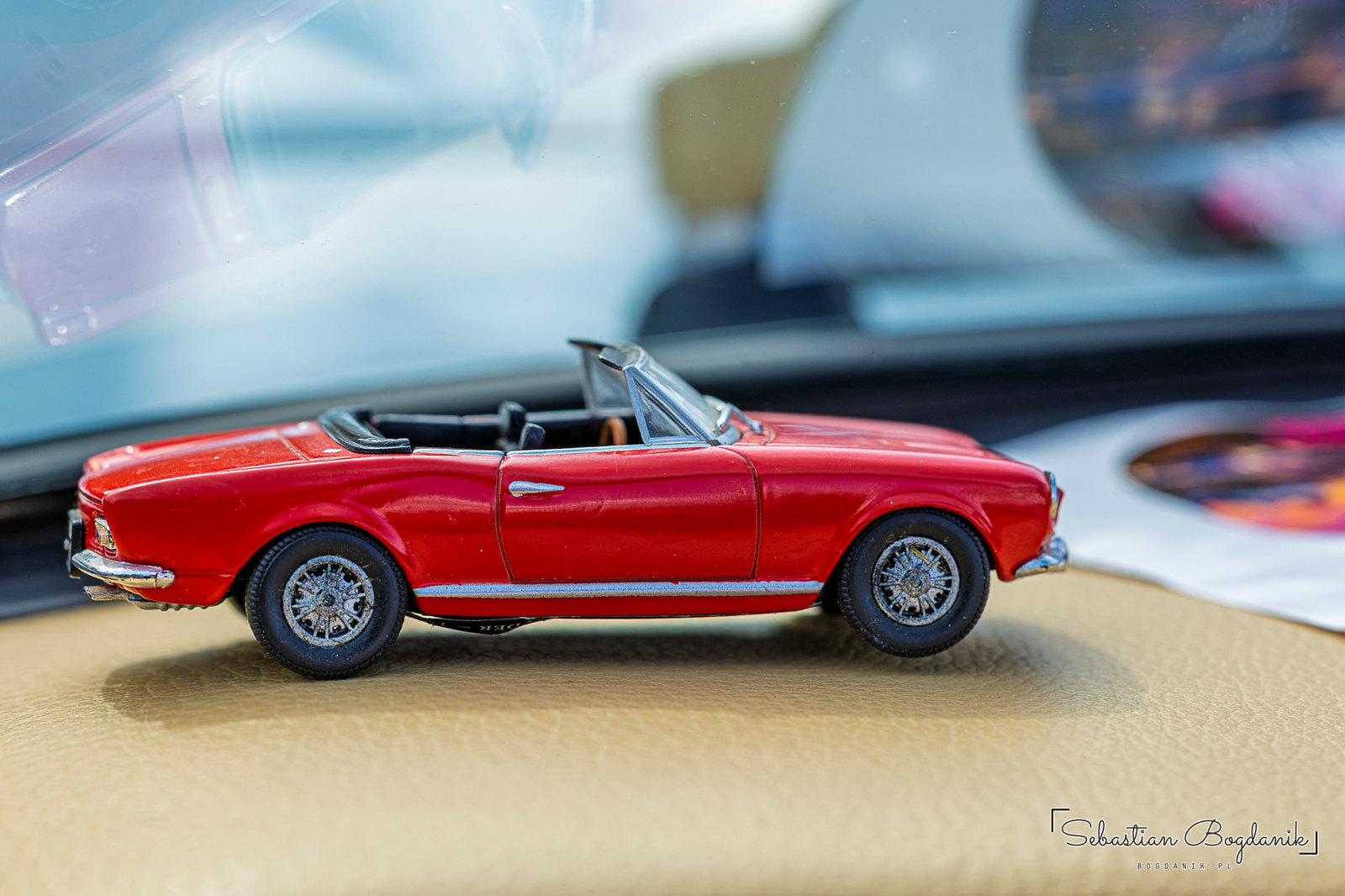 The same Spider from the inside: wood dash, Fiat horn button (2/2)
