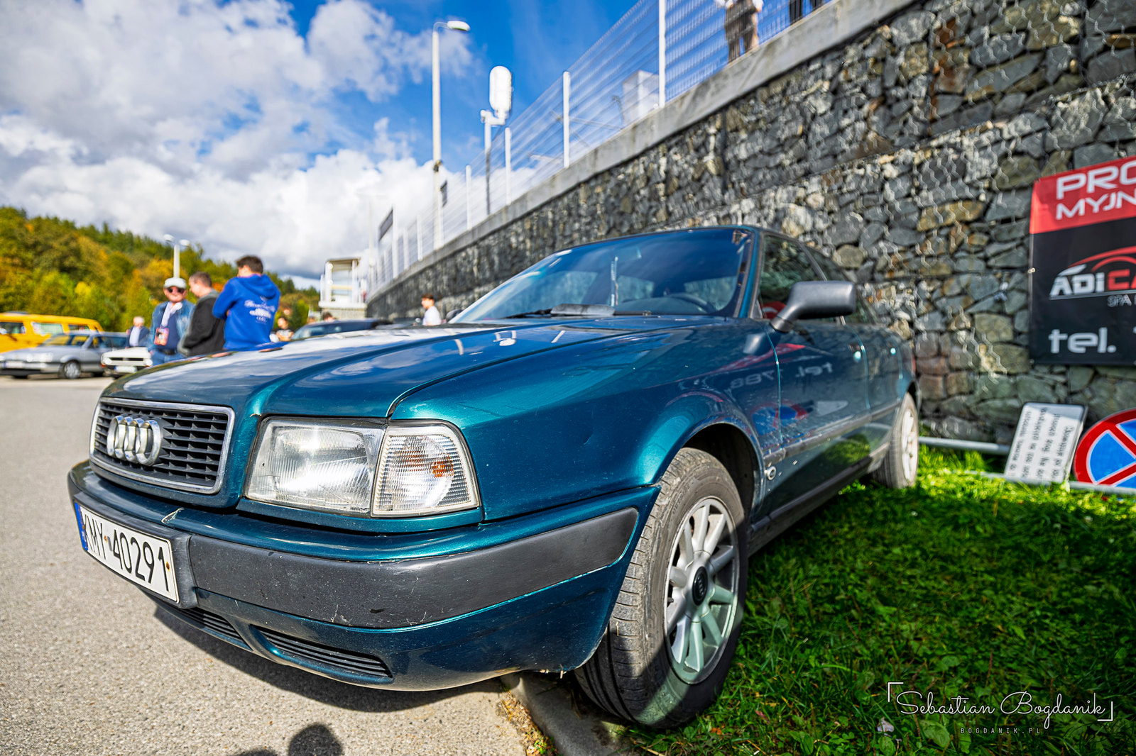 A Mercedes MB100 van, built in Spain, and an Audi 80, the last of its line before the A4 replaced it in the mid-1990s (2/2)