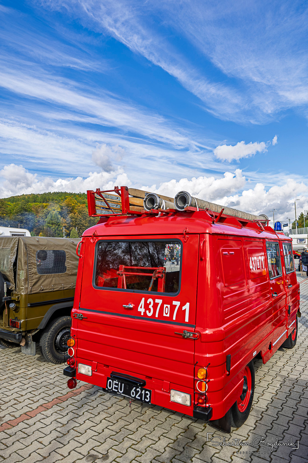 Żuk vans in fire-department red (1/2)